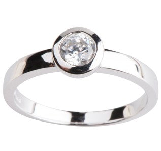 Silver ladies' ring w/ sight zirconia