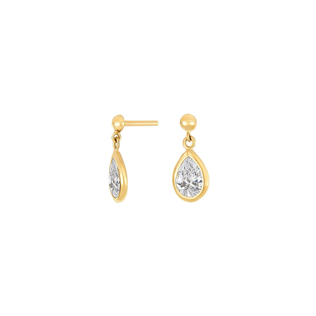 8ct. gold earring w. cz
