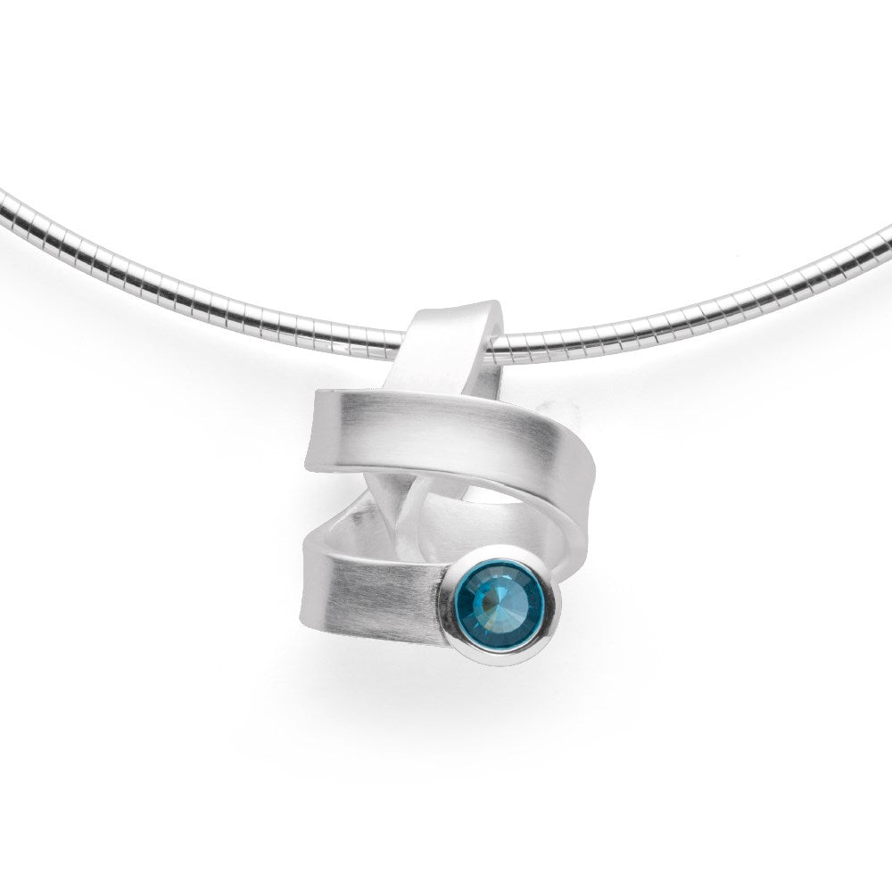 925/- Vedhæng mat, blå topas 0,82ct