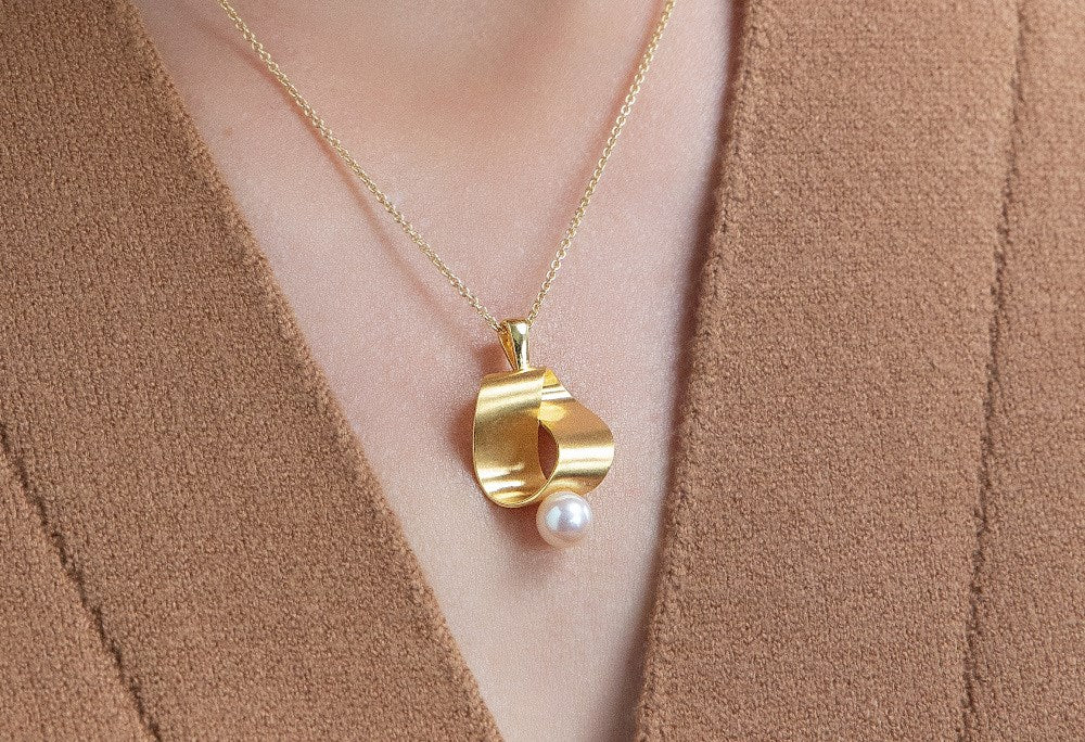 925/- Vedhæng, fg mat/blank, kulturperle 3,45ct