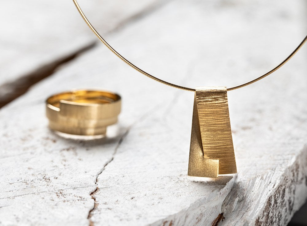 750/- Vedhæng mat/børstet