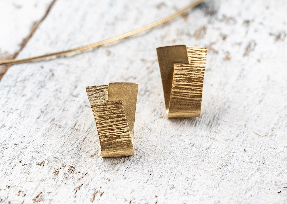 750/- ørehænger mat/børstet