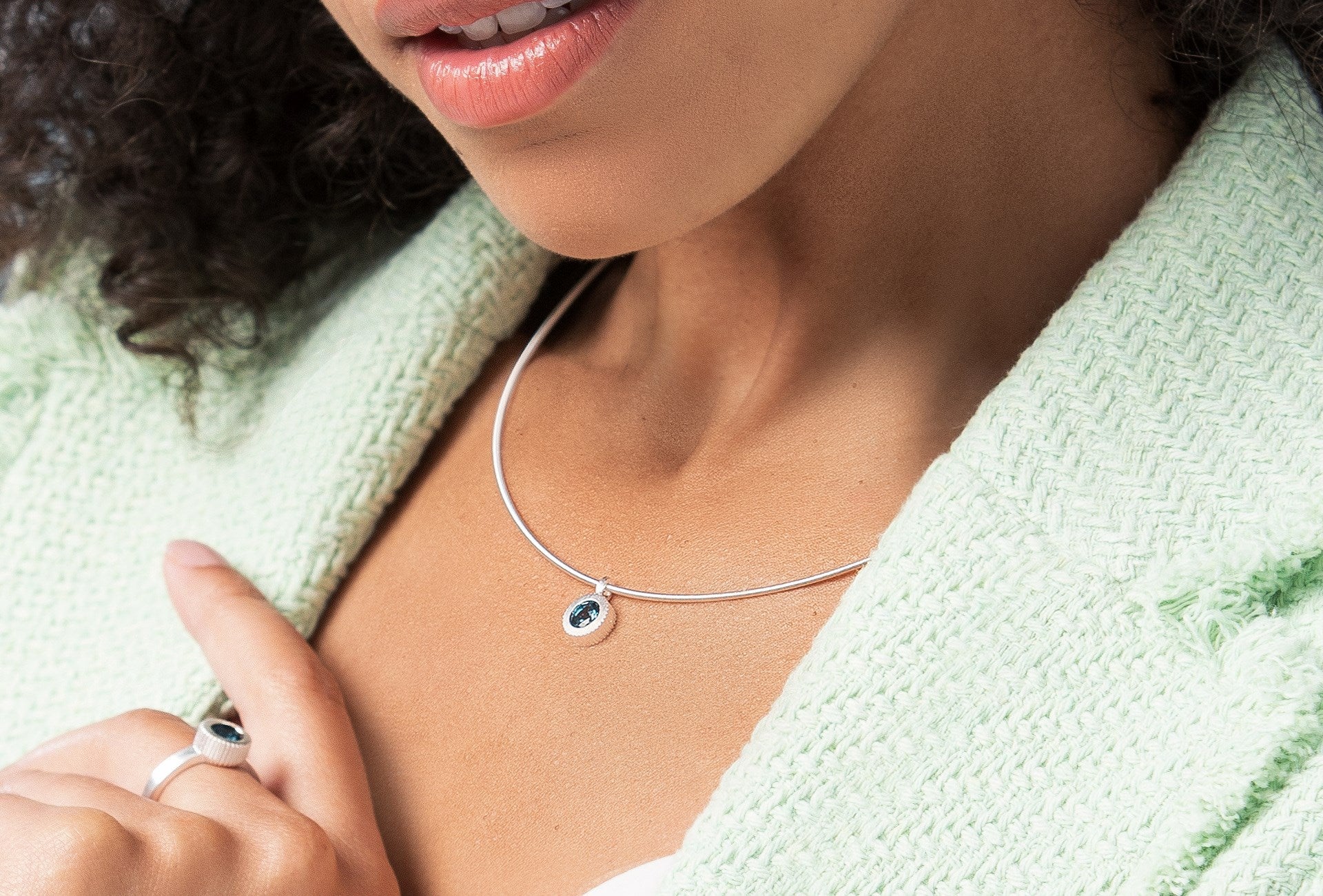 925/- pendant satin, topaz london blue 1,00ct