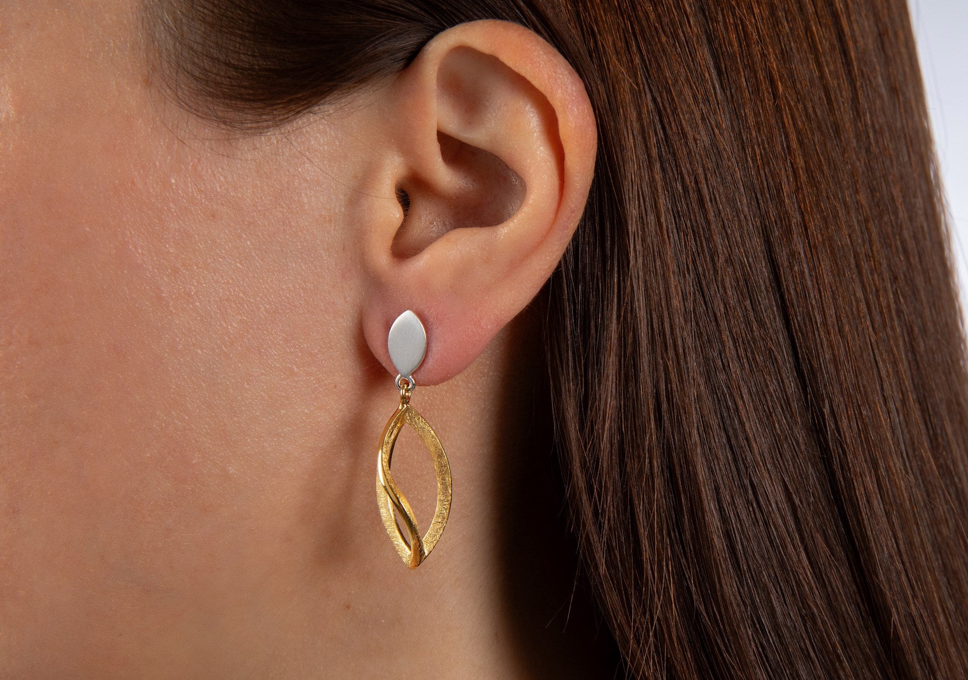 925/- Earrings, partly fg. matte/brushed matte