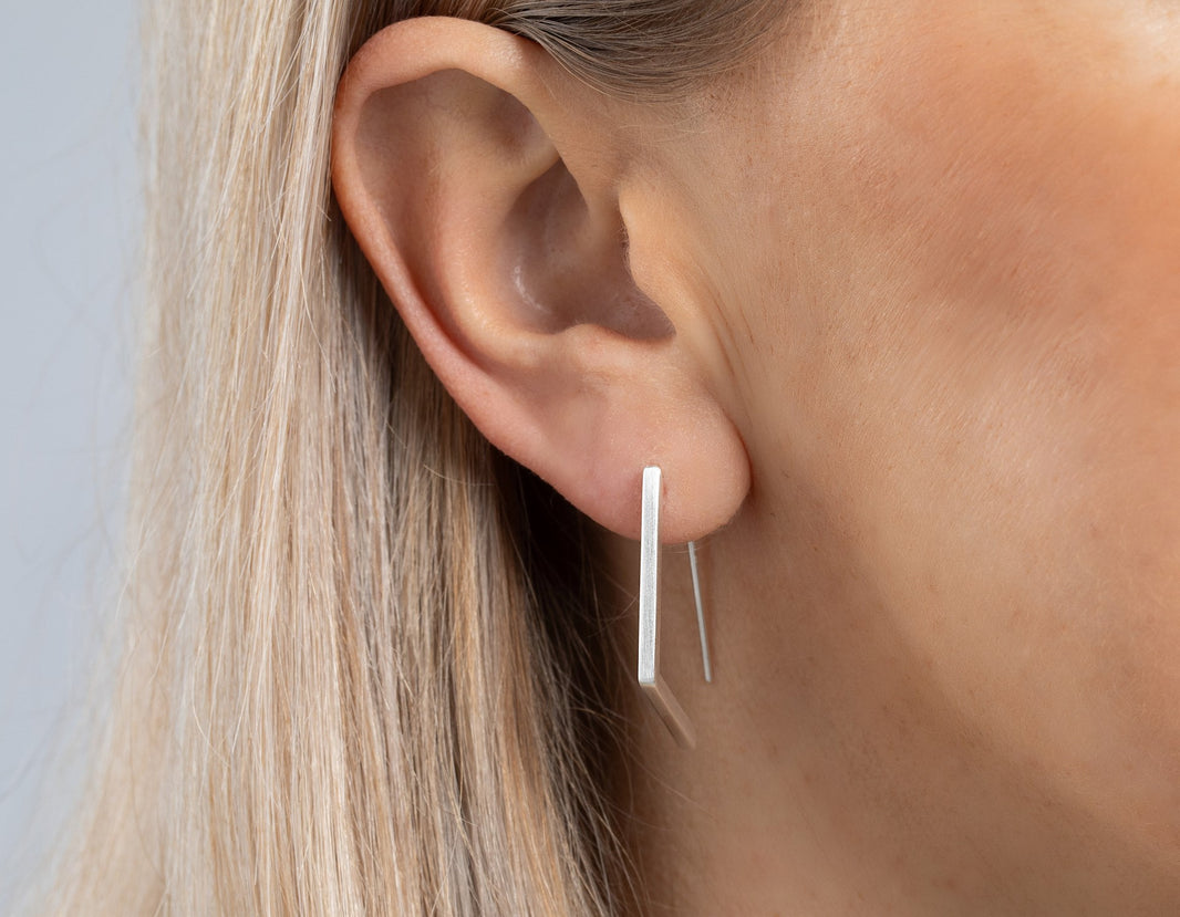 NOK 925 matte ear hanger