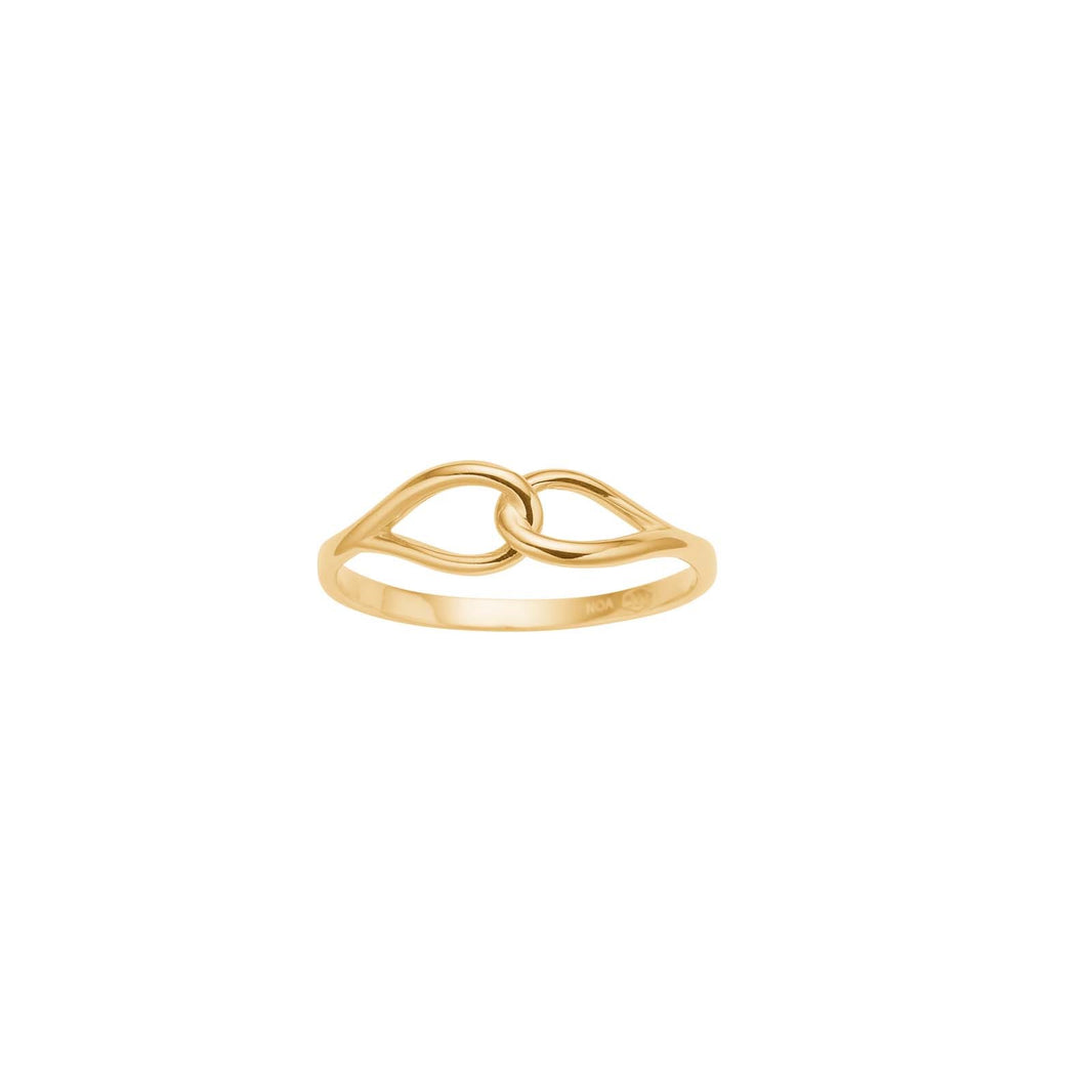8ct. gold ring