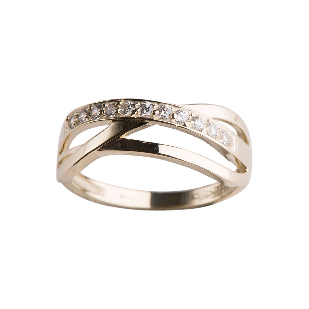 8ct. gold ring w/cz