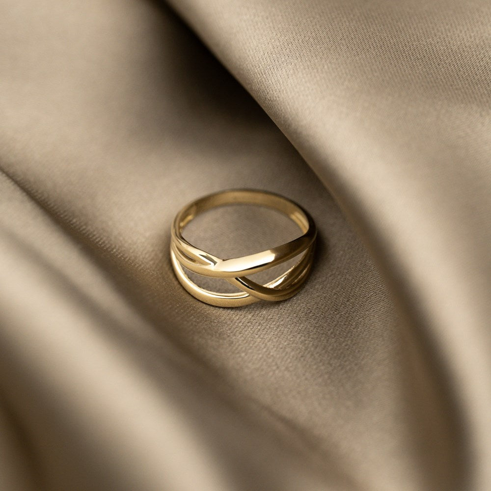 8kt. guldring m/flettede tråde