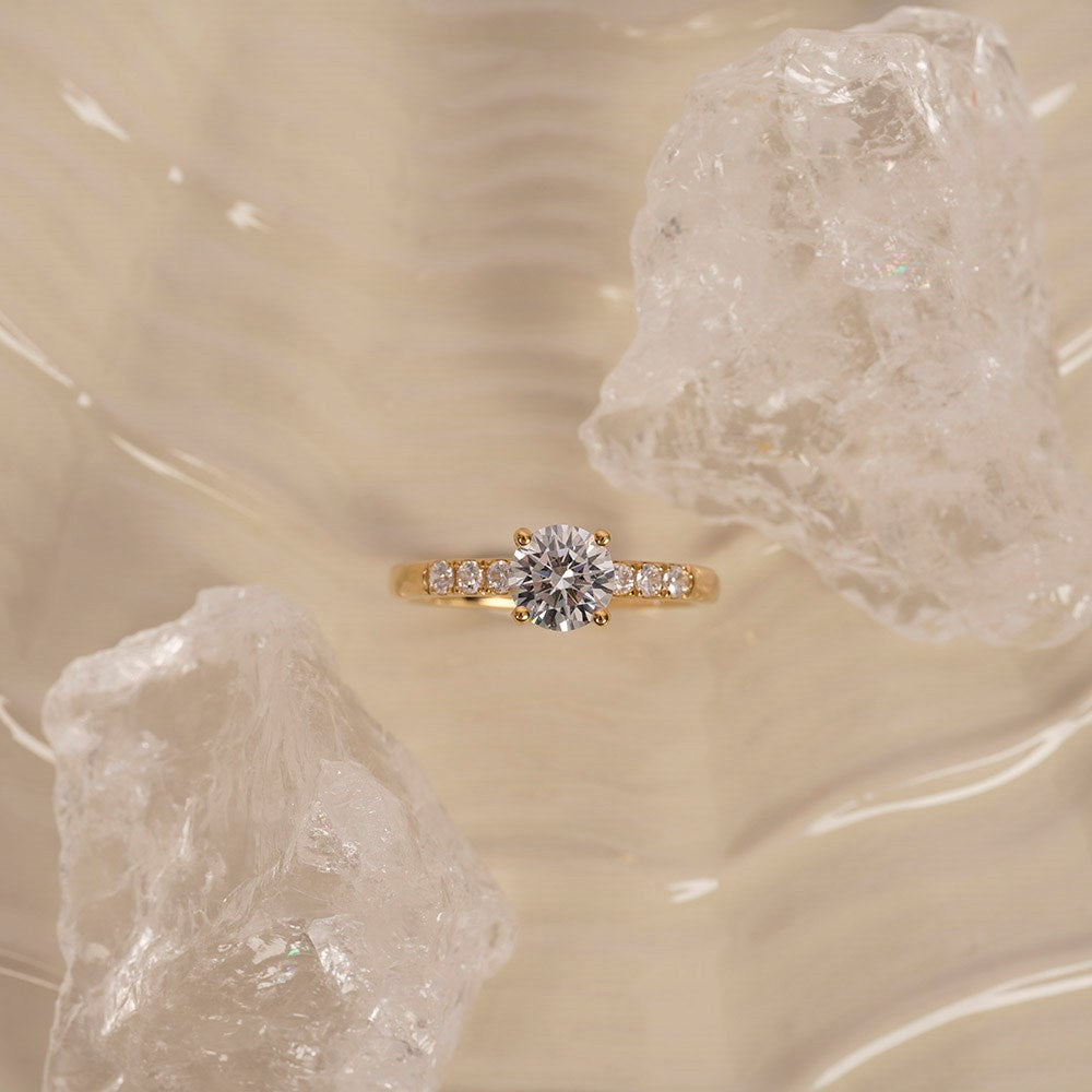 LUXURY Classic rund 14kt. guldring m. lab grown diamant 1,2ct TW/VS2