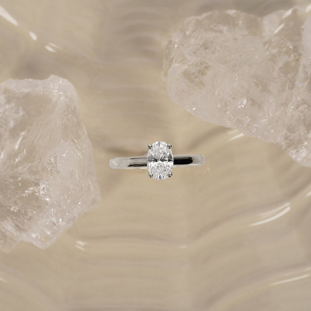 LUXURY Classic oval 14kt. Goldring m. Lab Grown Diamant 1,0ct TW/VS2 - 50 / Rotgold