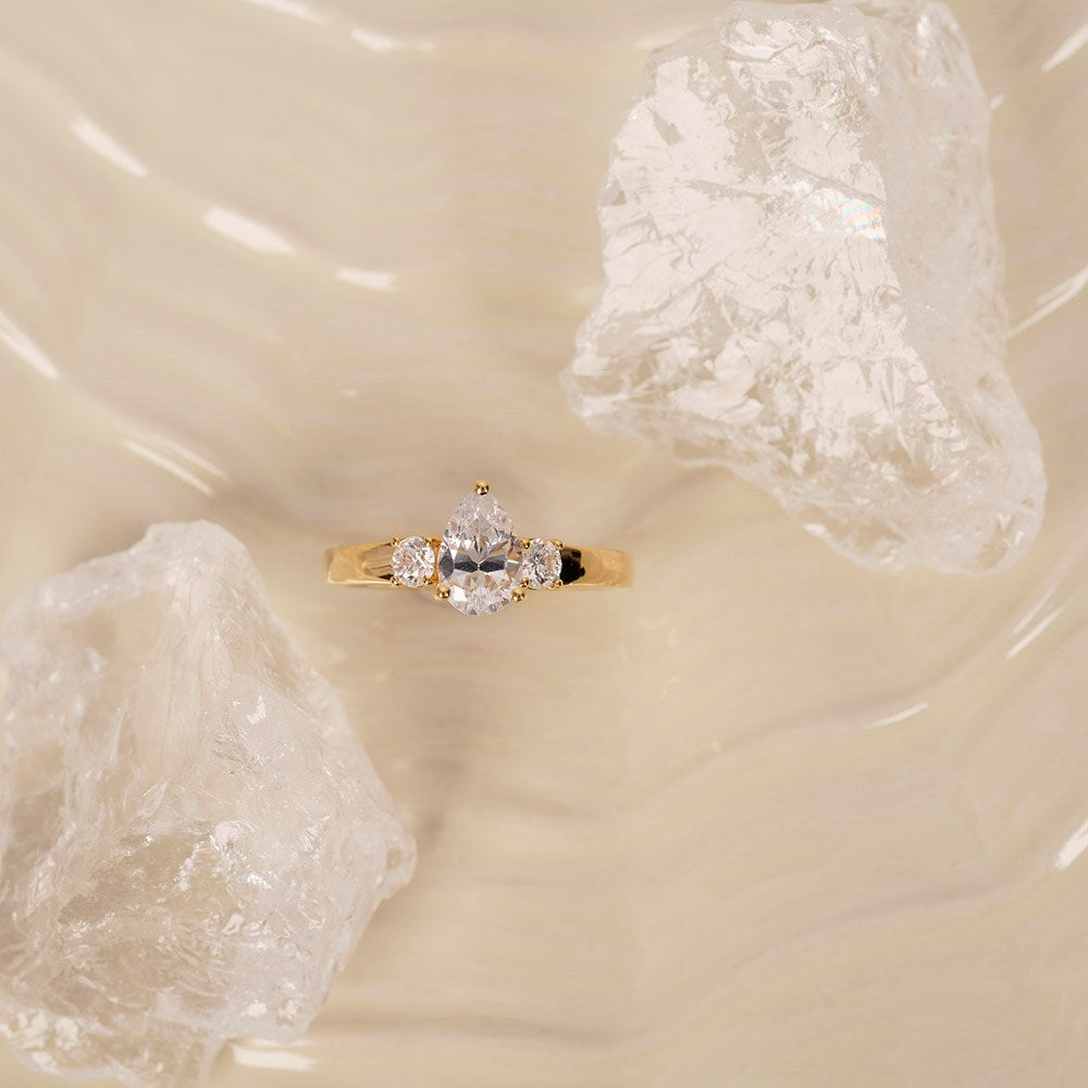 LUXURY Classic Tropfen 14kt. Goldring m. Lab Grown Diamant 1,33ct TW/VS2