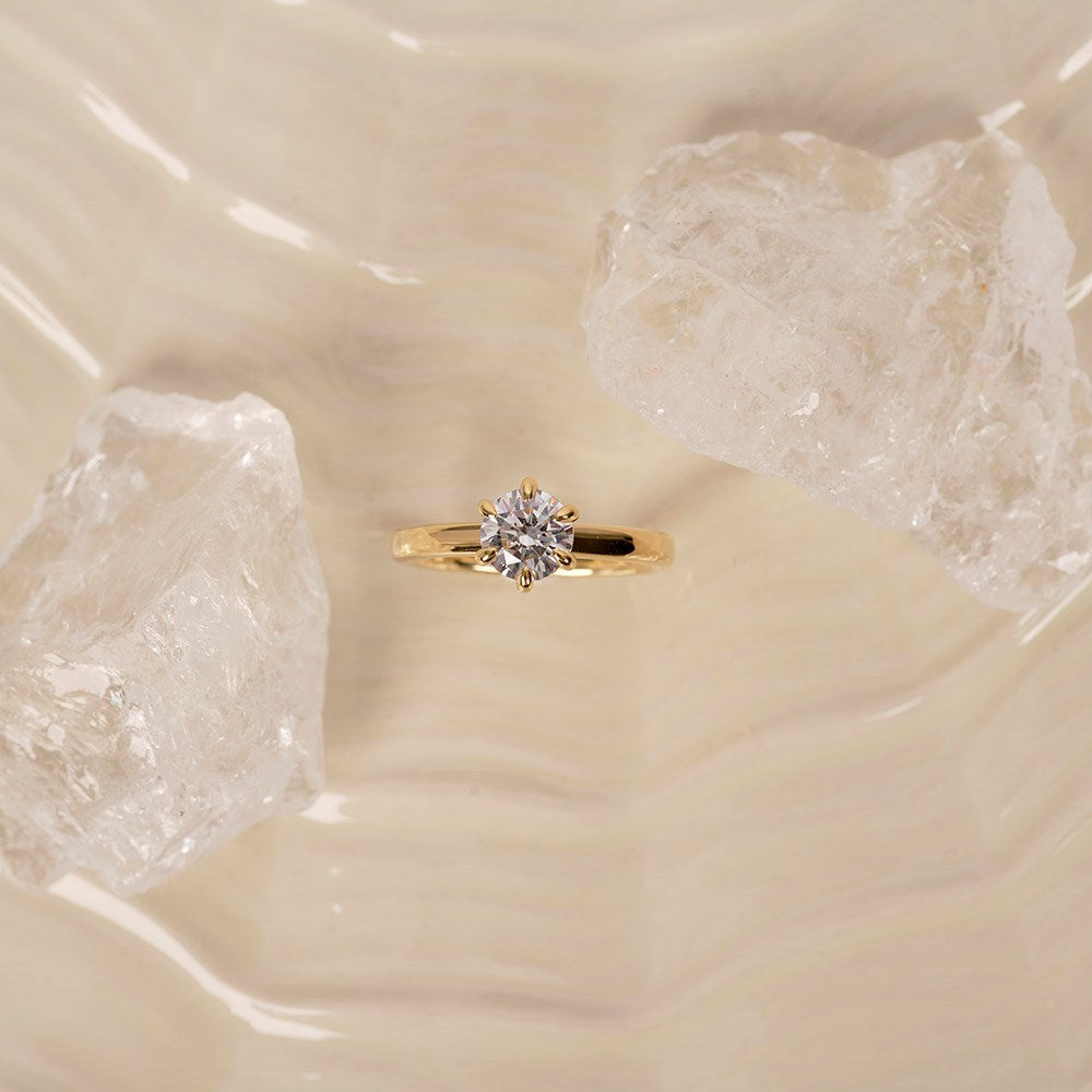 LUXURY Modern rund 14kt. Goldring m. Lab Grown Diamant 1,0ct TW/VS2