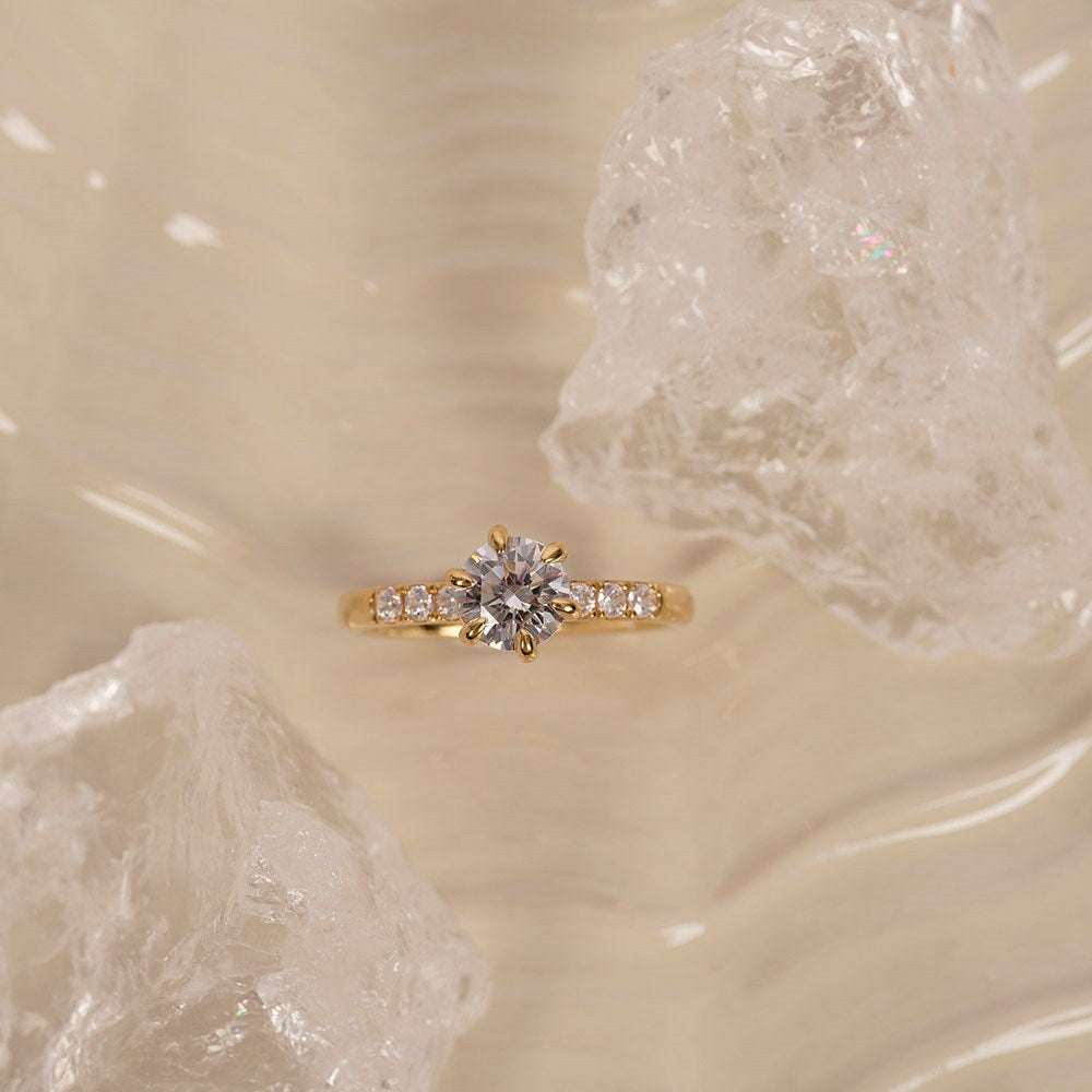 LUXURY Modern rund 14kt. Goldring m. Lab Grown Diamant 1,2ct TW/VS2
