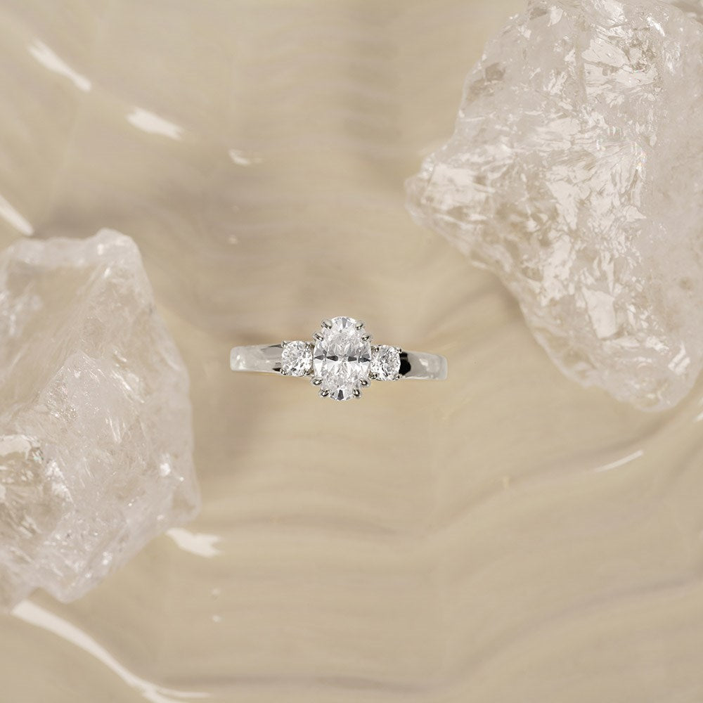 LUXURY Modern oval 14kt. Goldring m. Lab Grown Diamant 1,33ct TW/VS2 - 50 / Rotgold