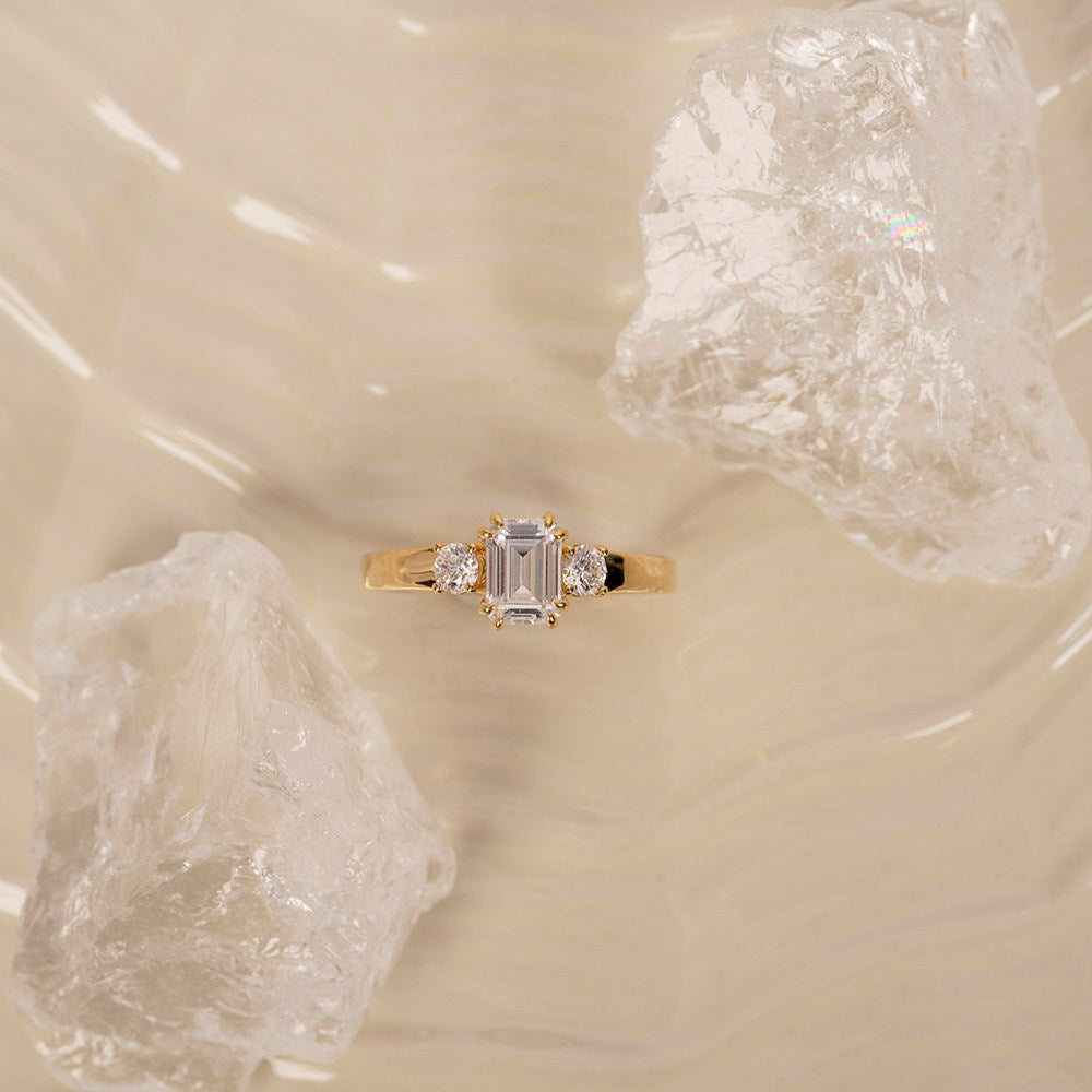 LUXURY Modern square 14ct. gold ring w. lab grown diamond 1,33ct TW/VS2