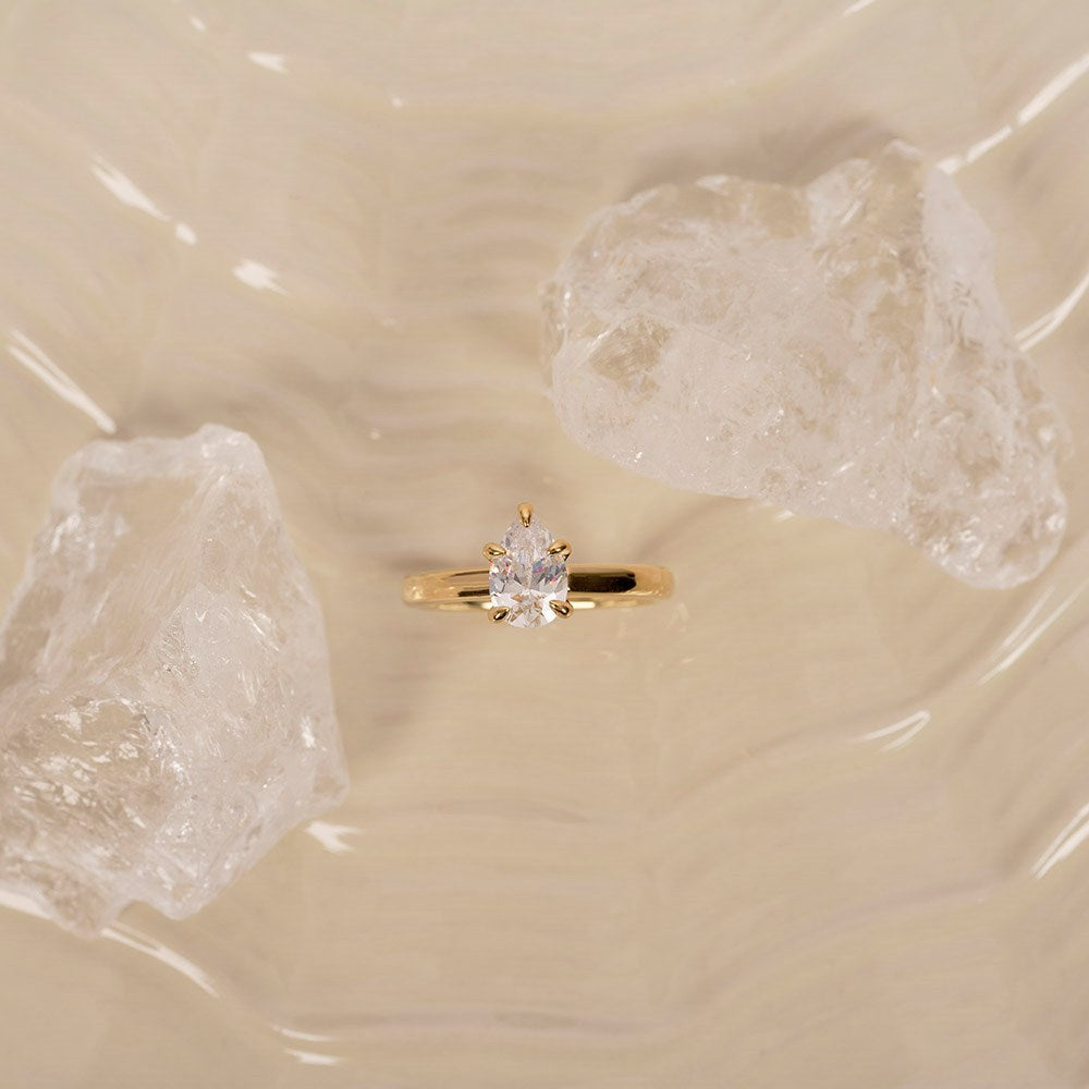 LUXURY Modern Tropfen 14kt. Goldring m. Lab Grown Diamant 1,0ct TW/VS2