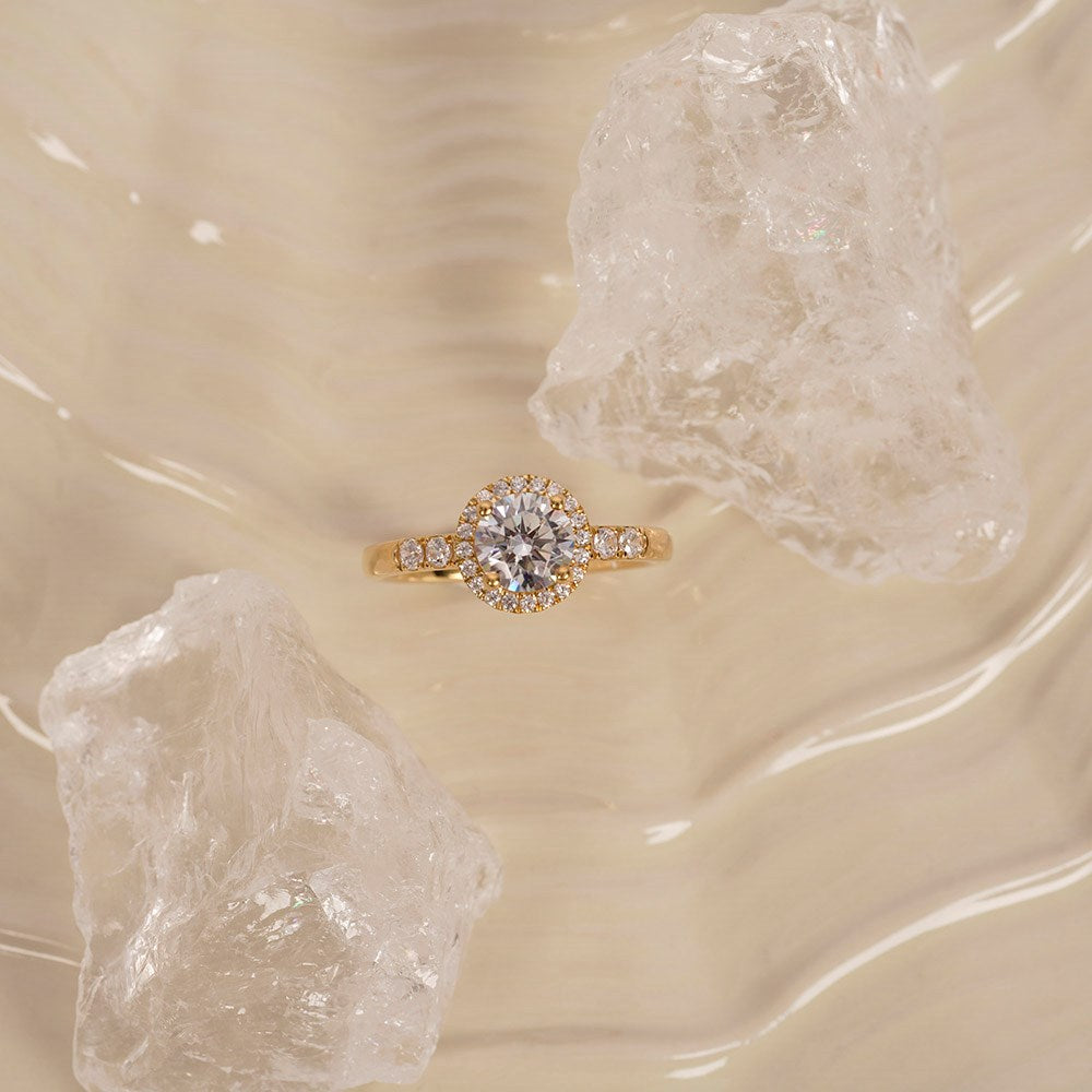LUXURY Halo rund 14kt. Goldring m. Lab Grown Diamant 1,32ct TW/VS2