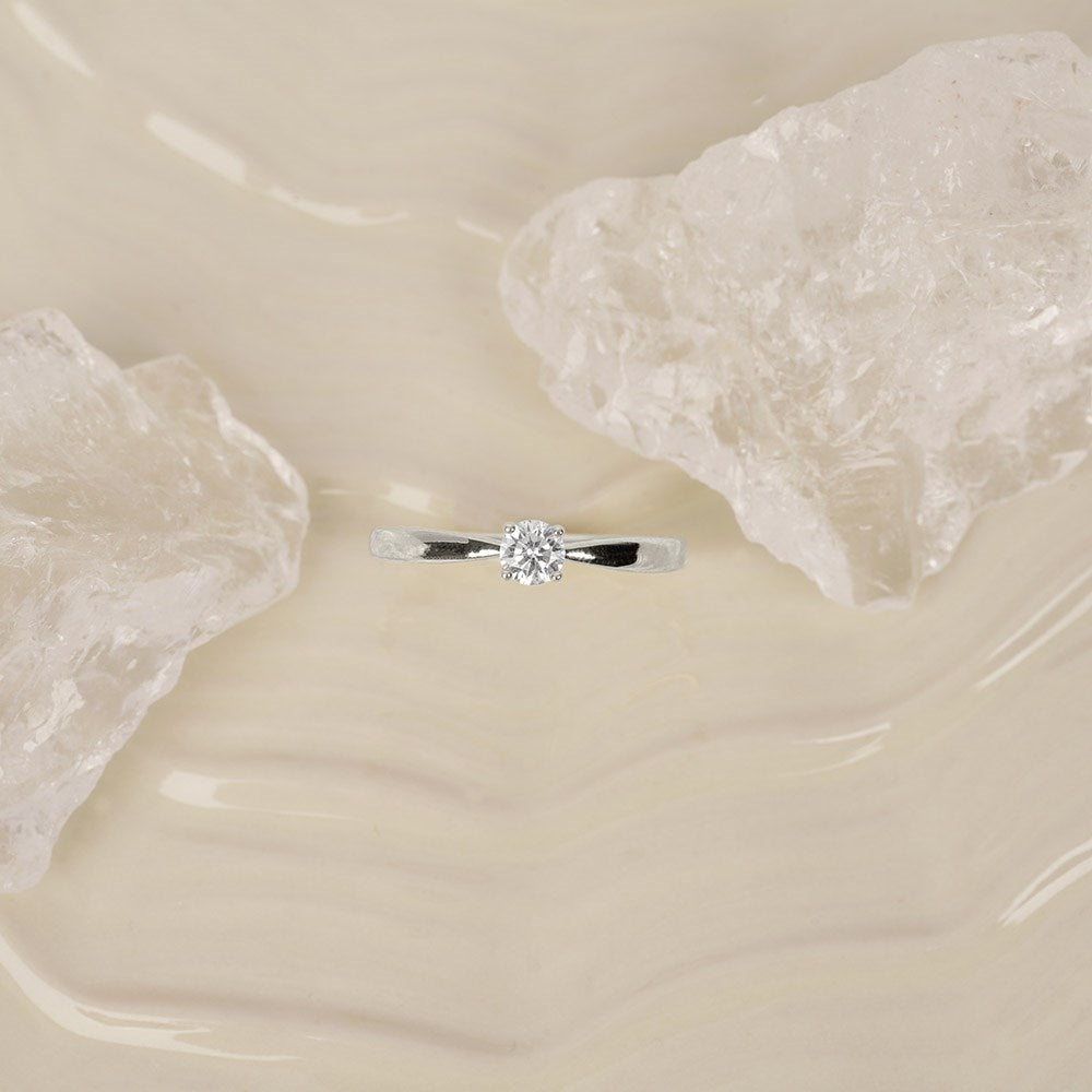 LUXURY 14kt. guldring m. lab grown diamant 0,25ct TW/VS2