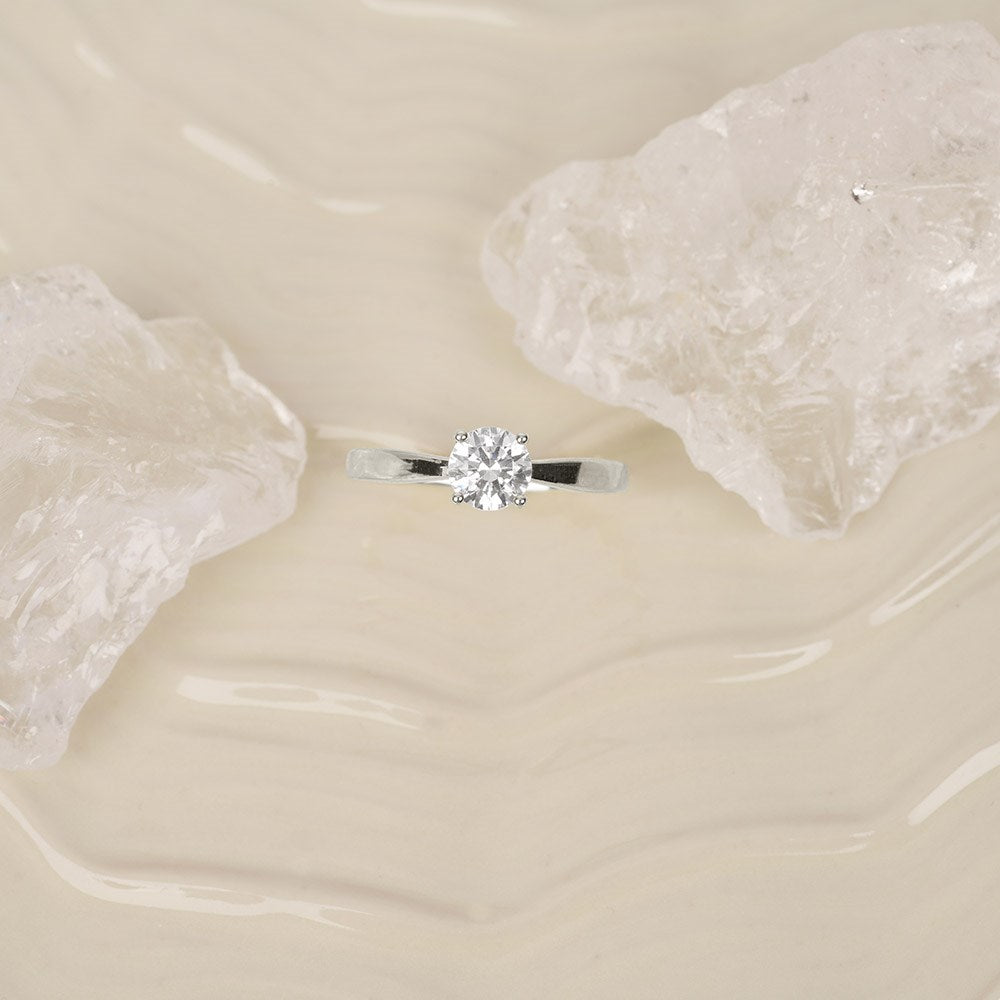 LUXURY 14kt. guldring m. lab grown diamant 0,70ct TW/VS2