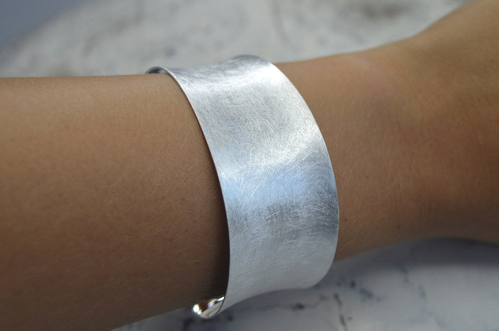925/- Brushed bangle