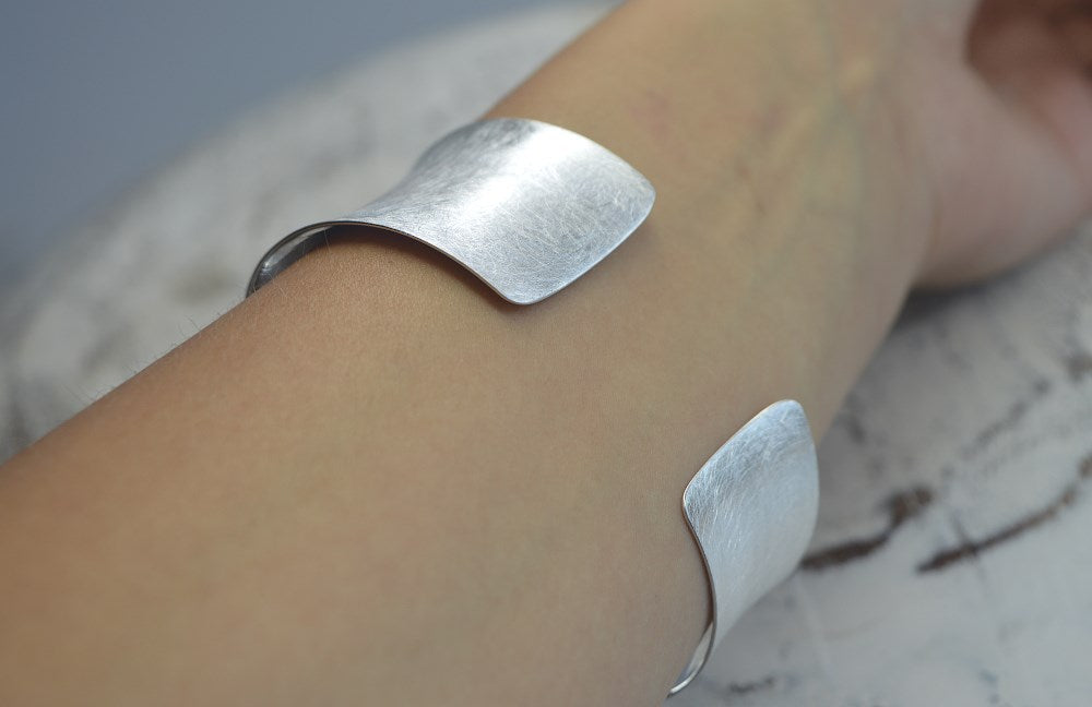 925/- Brushed bangle