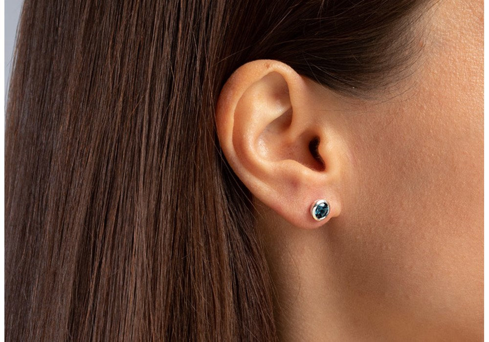 925/- Ohrringe glänzend, Topas London Blue 1,24ct - Nicht rhodiniert