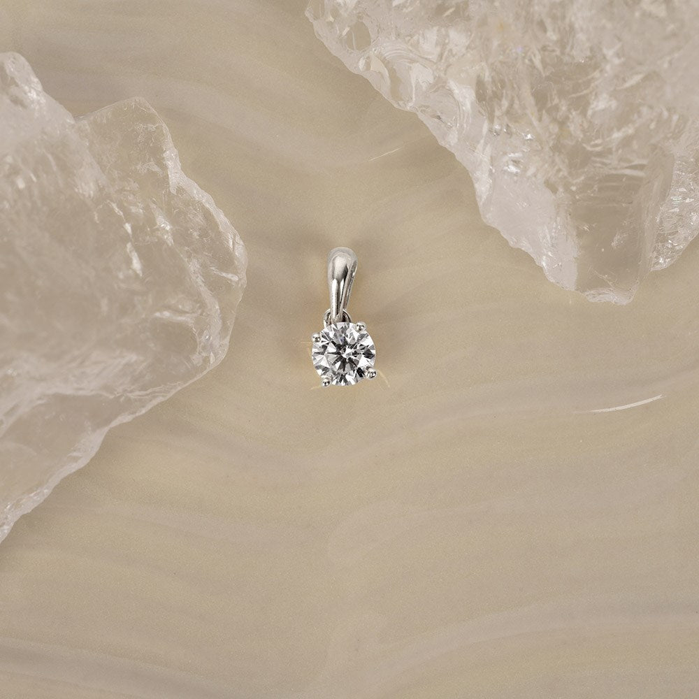 LUXURY 14kt. guldvedhæng m. lab grown diamant 0,25ct TW/VS2
