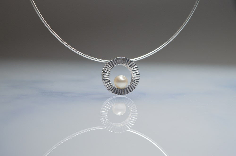 925/- Anhänger, Rho. matt., Zuchtperle WEIß