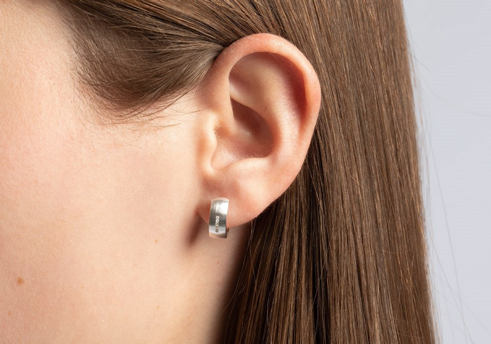 925/- creole matte, dia. is 0.05ct W-SI