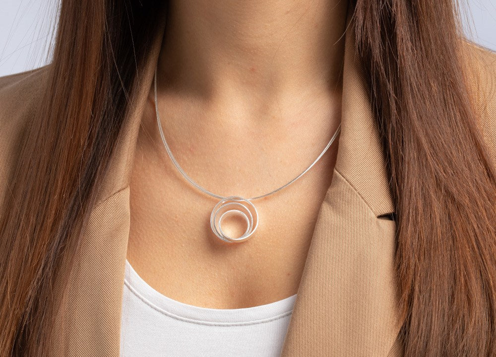 925/- pendant sand
