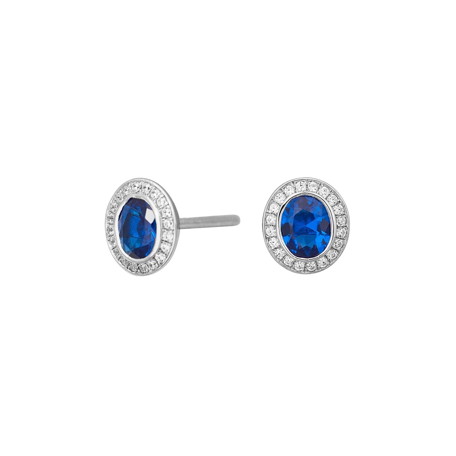 Silver ear studs with zirconia safir