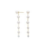 Gold earrings with pearls