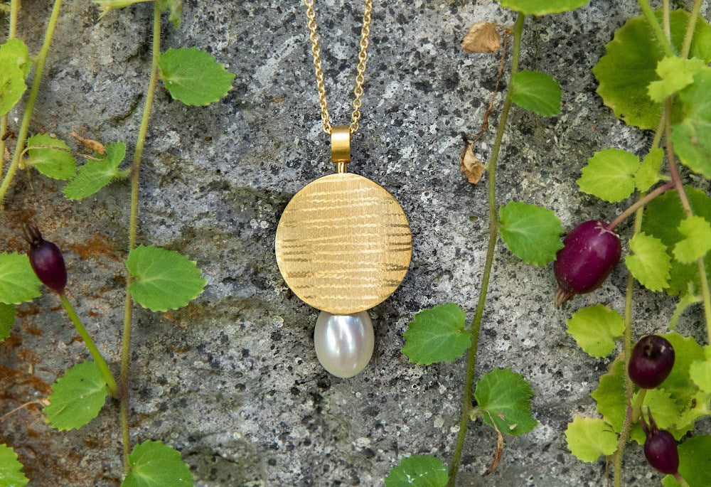 925/- Vedhæng, mat/børstet fg, kulturperle 9.21ct
