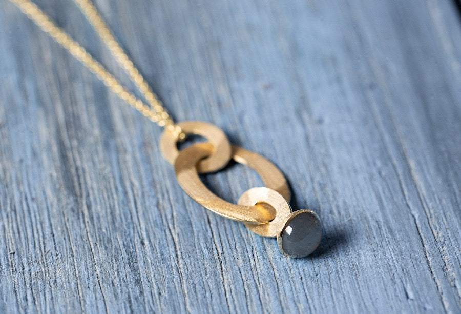 750/- Anhänger matt., Mondstein 1,40ct