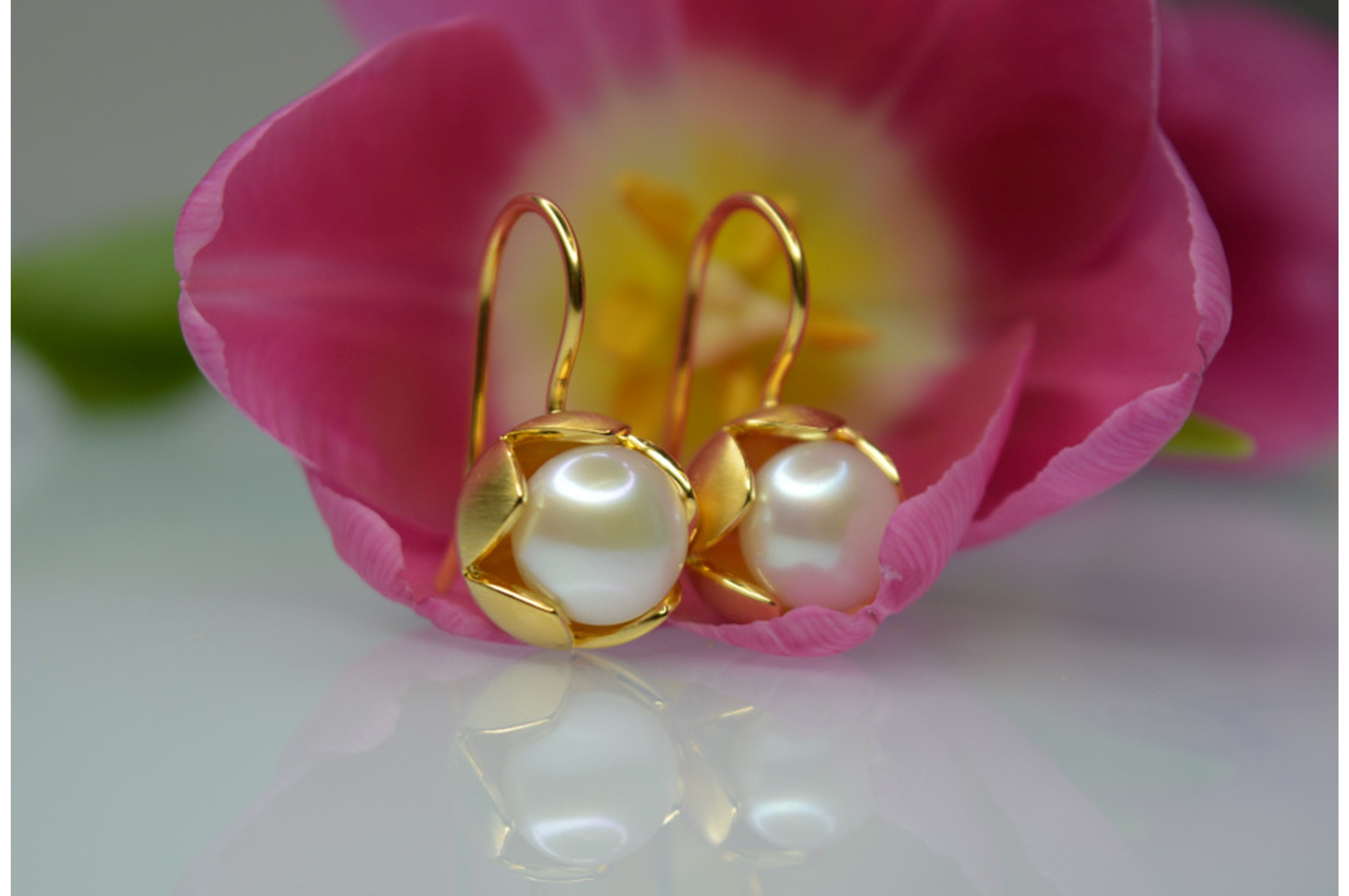 925/- earrings, gp satin, pearls 10,42ct