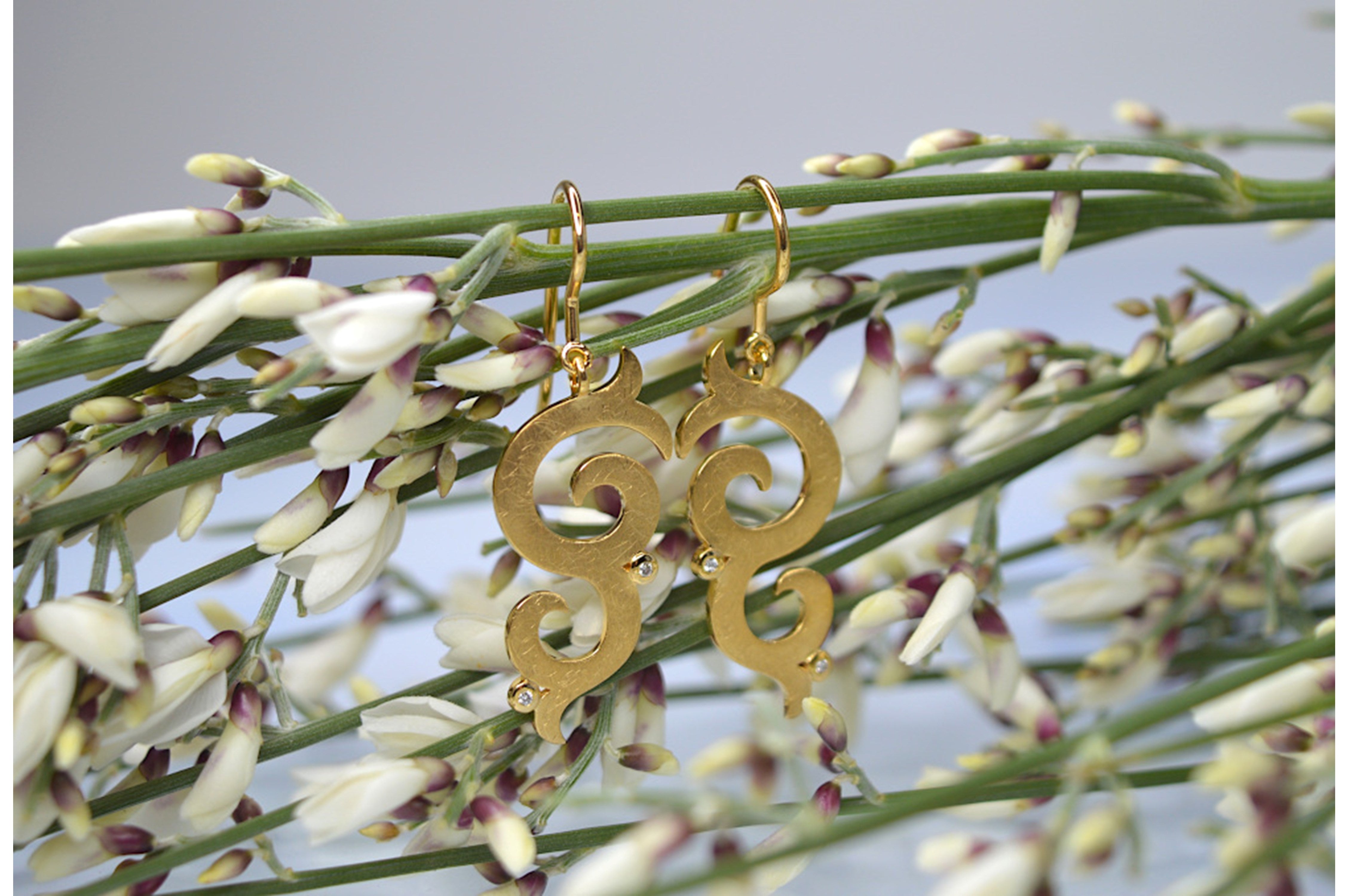 925/- earrings, gp scratch/pol., dia. 0,02ct W-SI