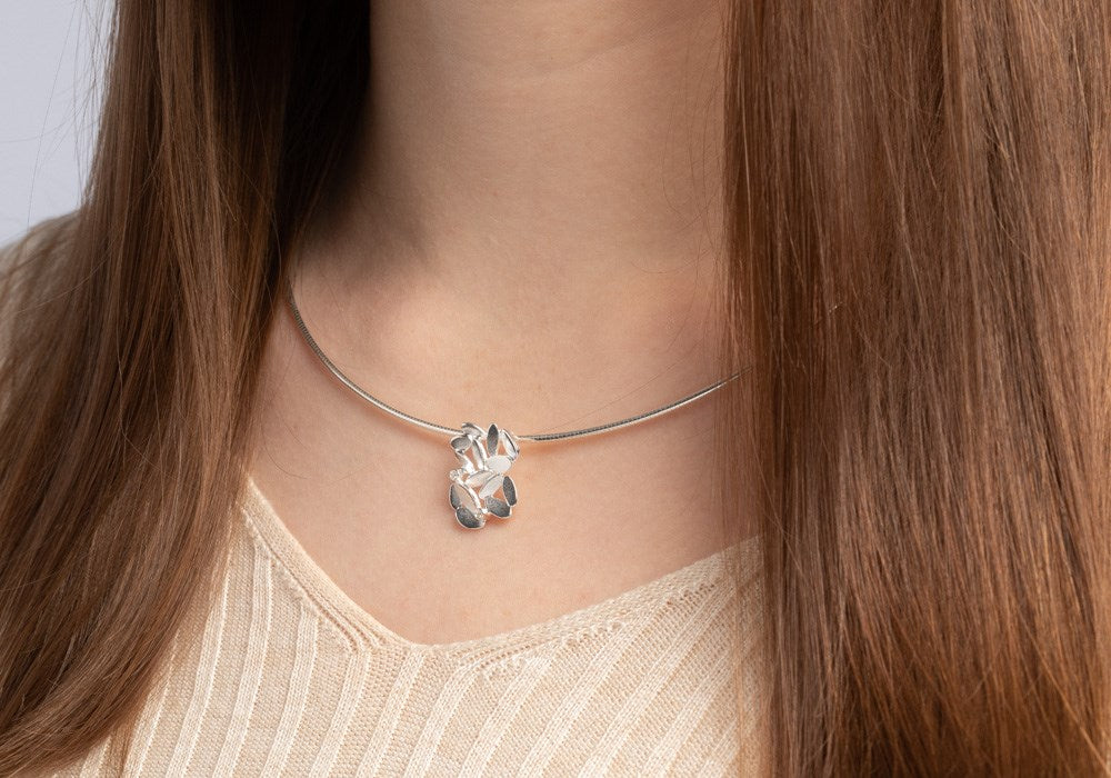 925/- Vedhæng sandblæst, dia.er 0,02ct W-SI