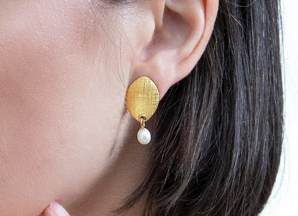 925/- earstud, gp brushed/pol., pearls 3,18ct