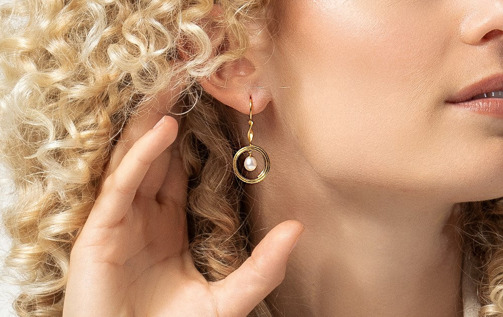 925/- earrings, gp satin/pol., pearls 3,03ct