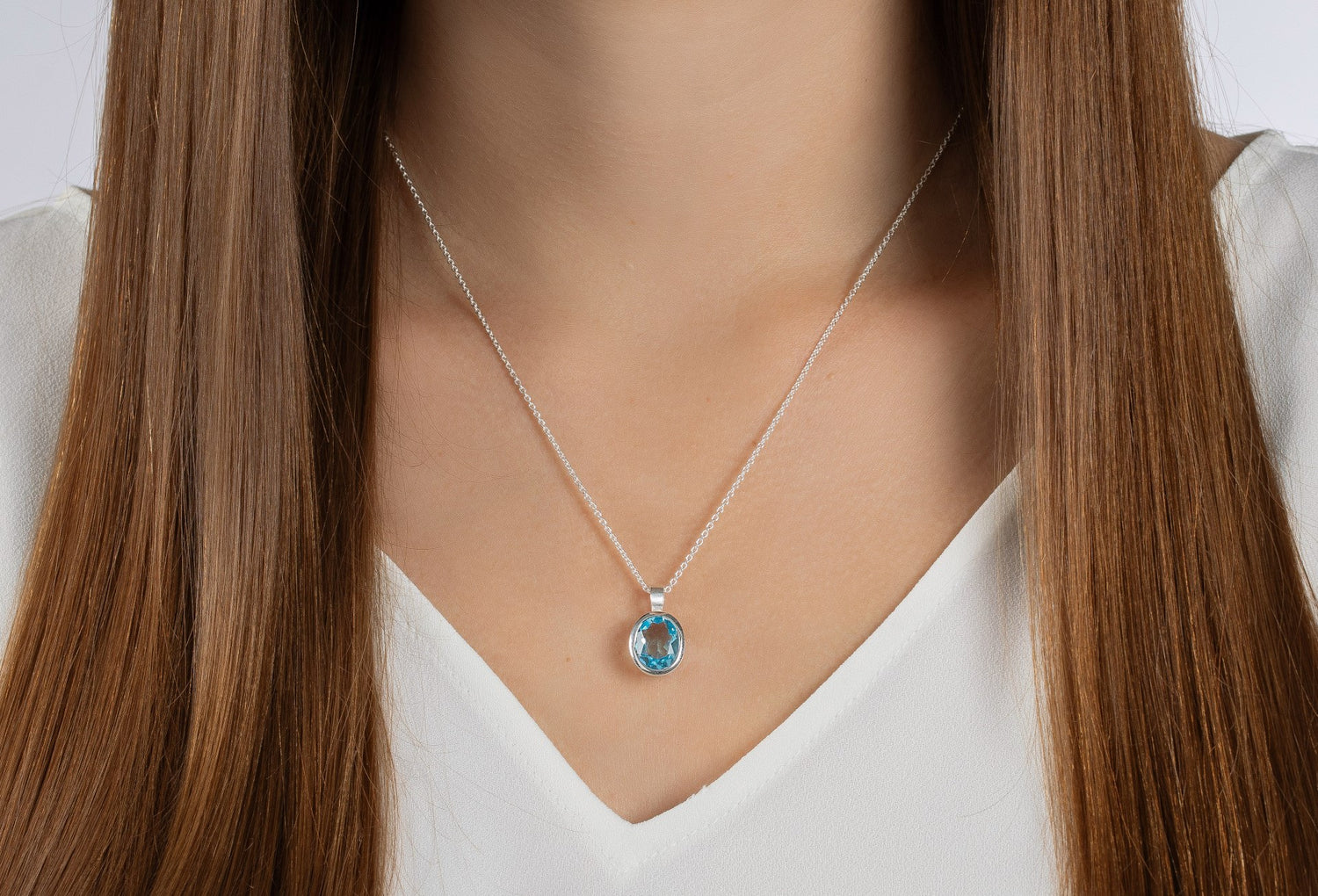 925/- Vedh inkl. Kette matt/glänzend Blautopas 3,99 ct - Nicht rhodiniert