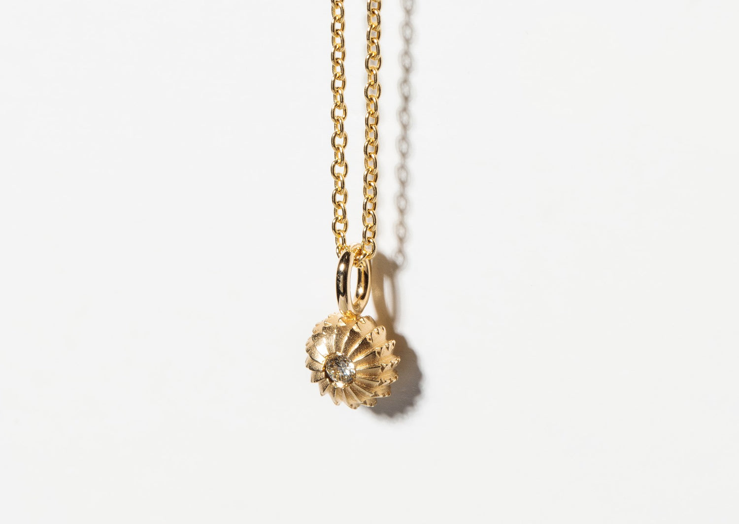 750/- Vedhænger mat/blank, brillant 0,04ct W-SI