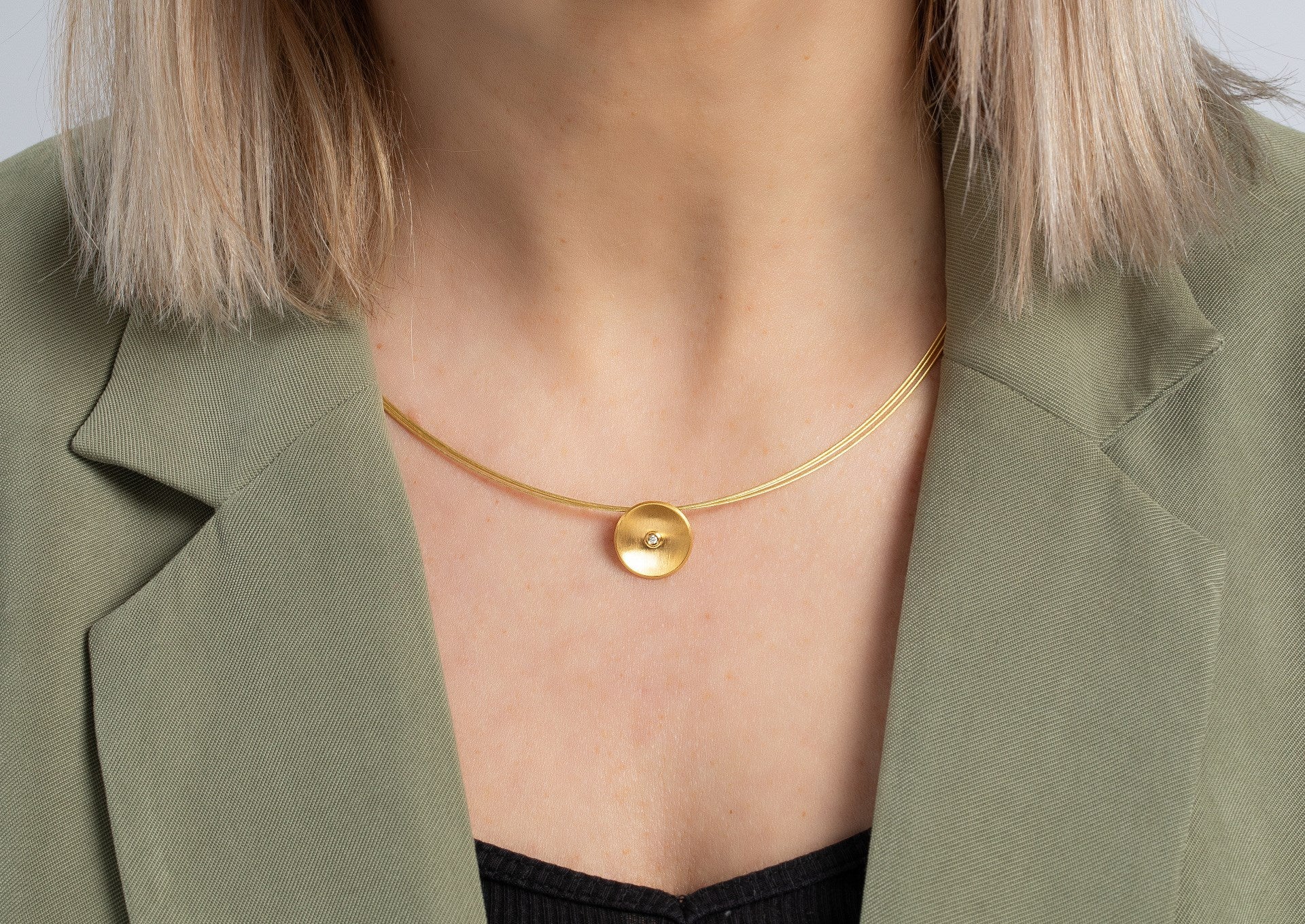 925/- Vedhæng, mat fg, brillant 0,015ct W-SI