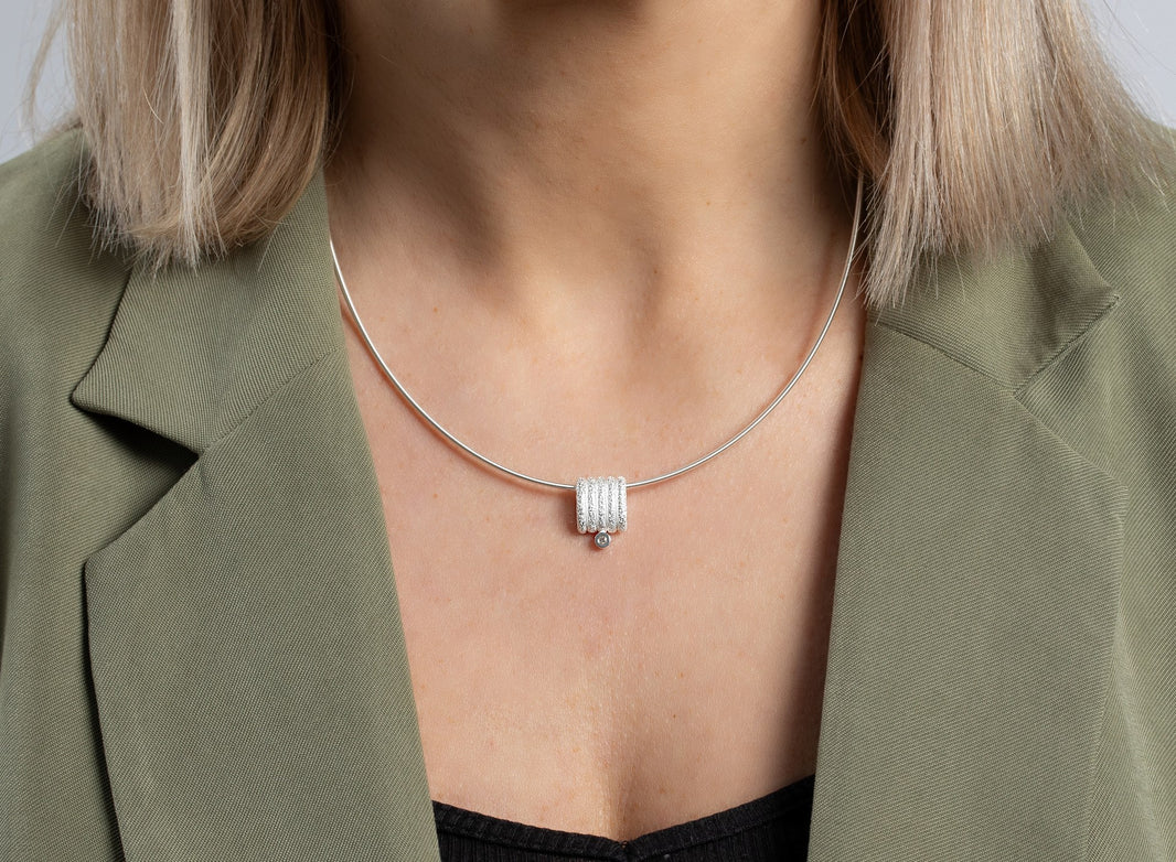 925/- Pendant matt/brushed, white topaz 0.02 ct