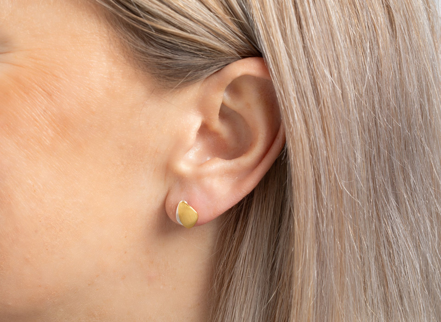 925/- Ohrstecker, teilmattiert - Rhodiniert