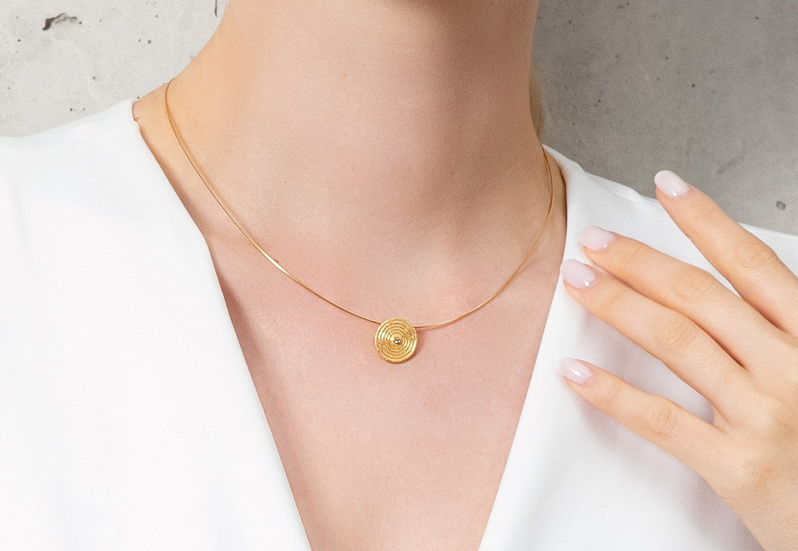 750/- Vedhæng mat/børstet,  0,02ct W-SI