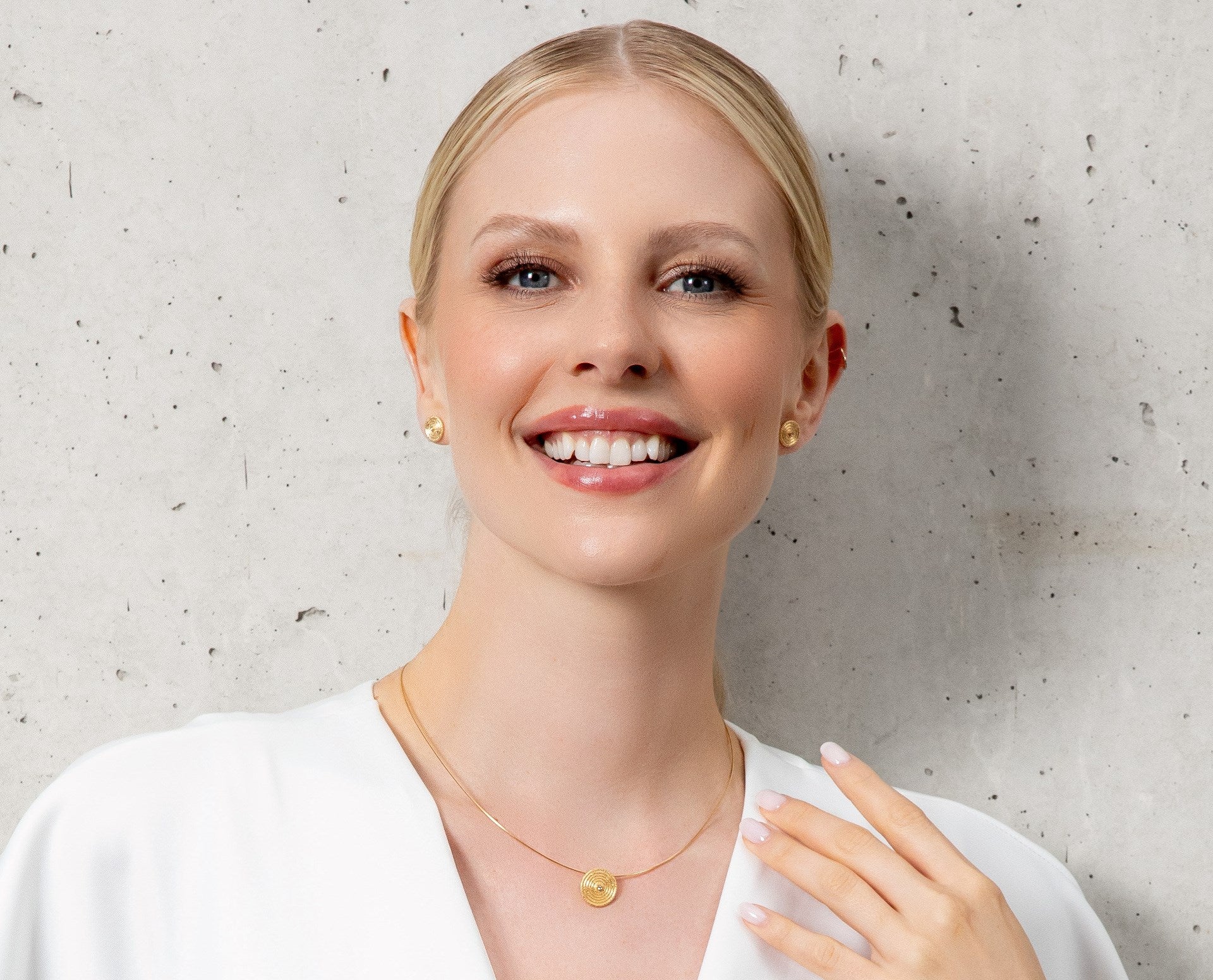 750/- Vedhæng mat/børstet,  0,02ct W-SI