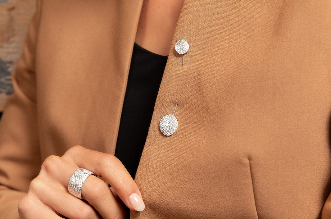 925/- Brosche speziell strukturiert, Stahlstift