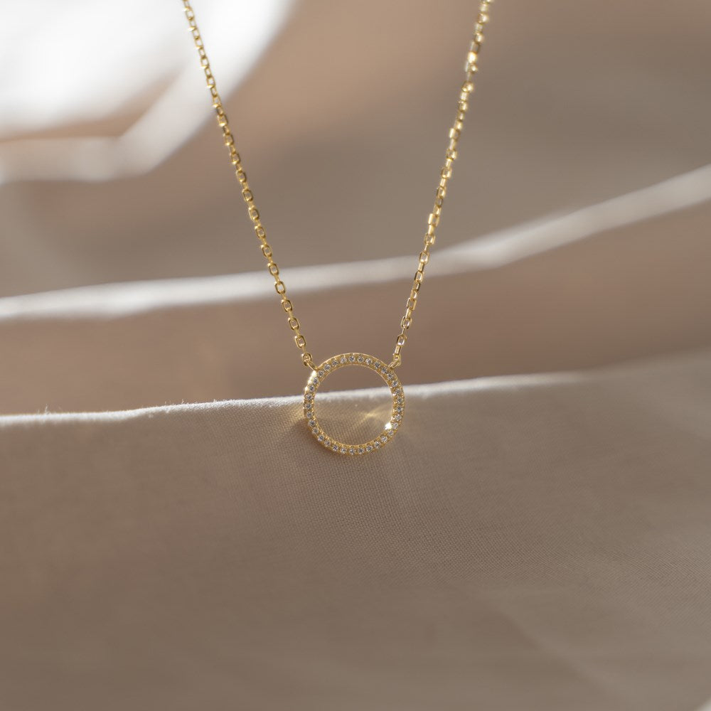 Circle pendant ANNANOR w/ chain