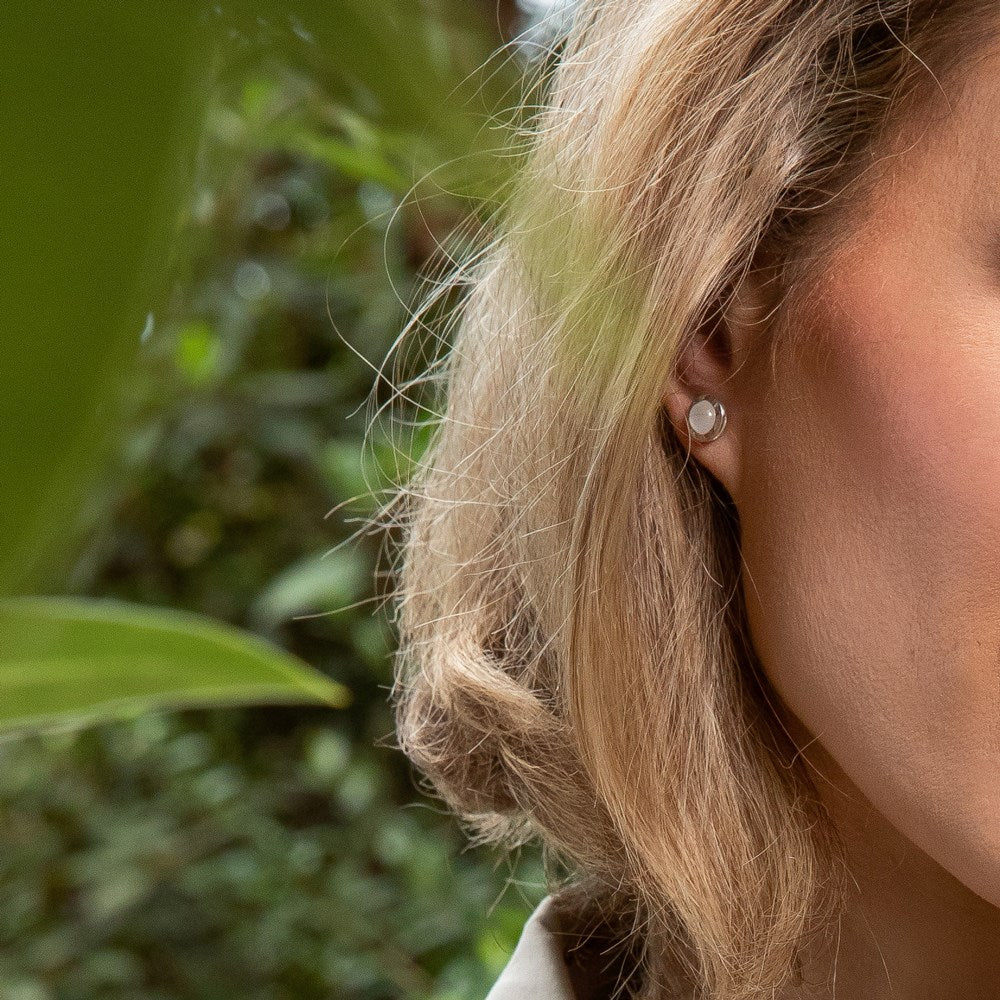 925/- Earrings shiny, white moonstone 1.63ct