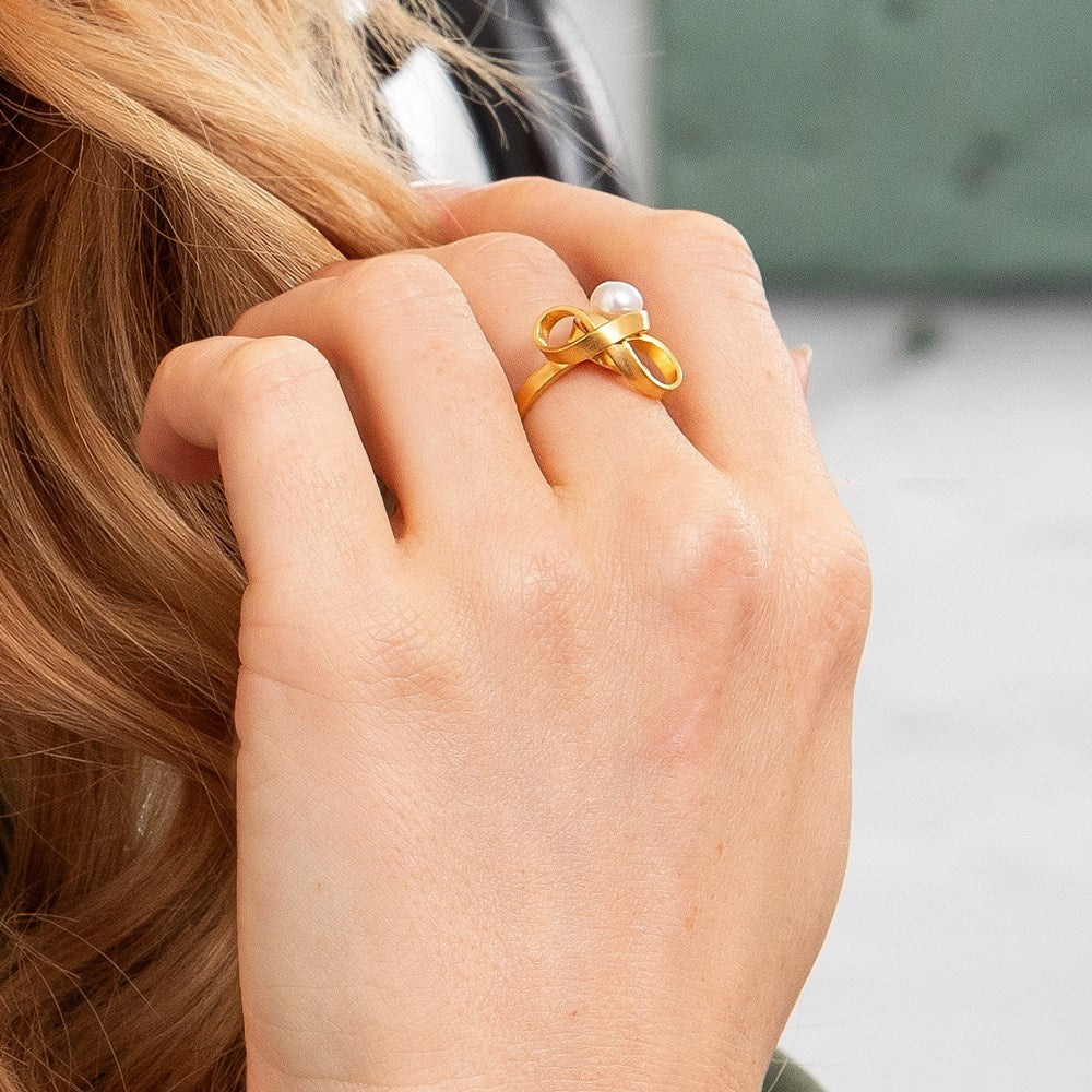 925/-Ring, fg., mattiert, Frischperle 1,37 ct